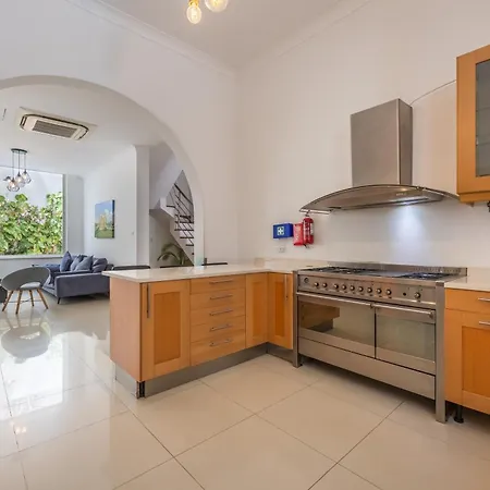 度假居 Hard To By - Modern & Huge House In