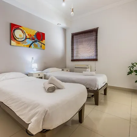 Hard To By - Modern & Huge House In *