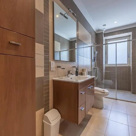 Hard To By - Modern & Huge House In Nyaraló *