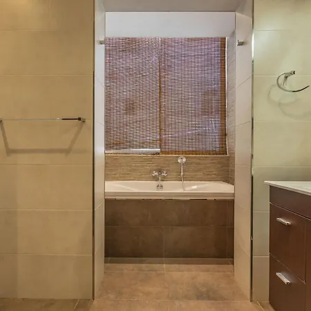 Hard To By - Modern & Huge House In Tatil Evi Sliema